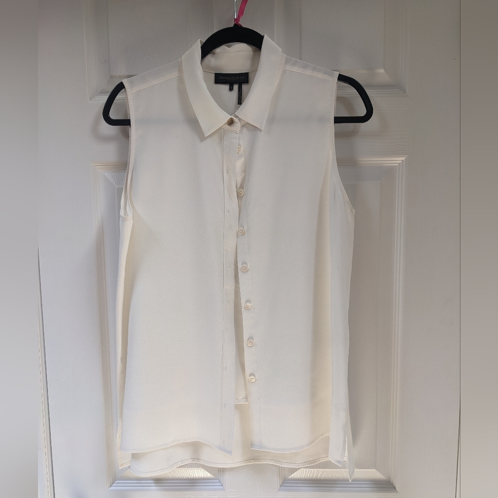 Donna Karan White Sleeveless Button Down Blouse